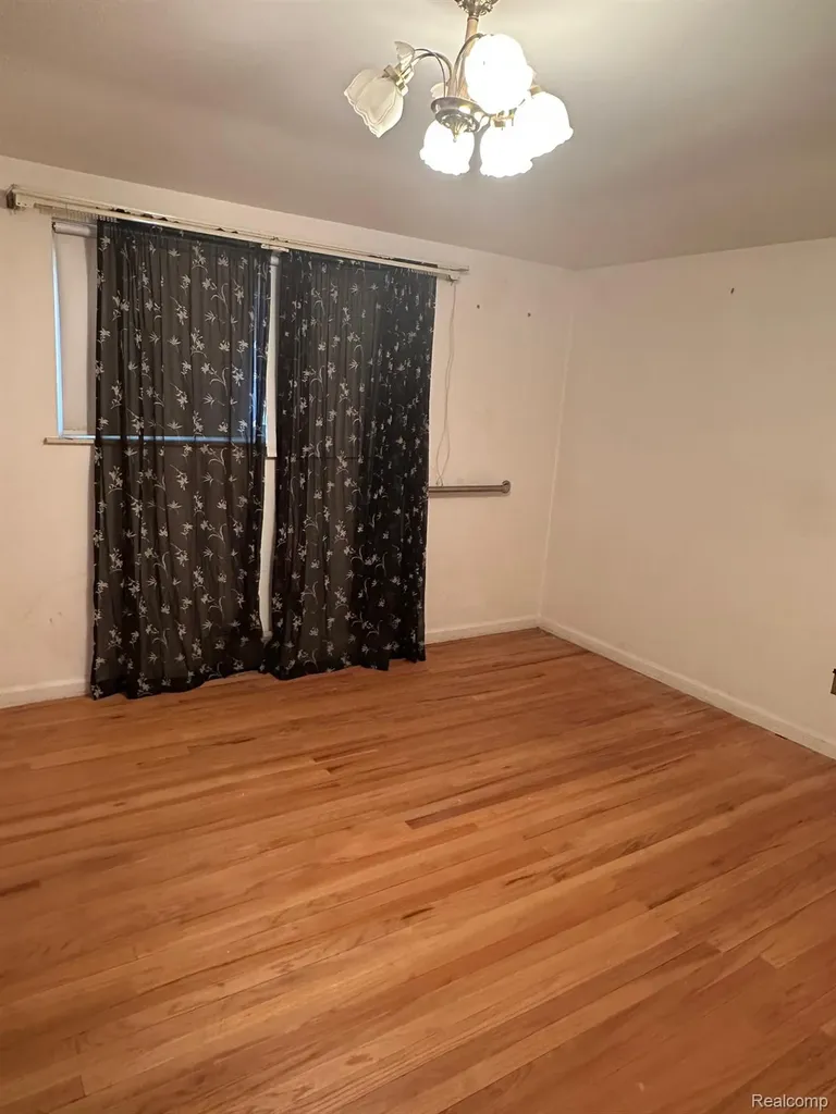 19021 Merriman Road Livonia City MI 48152