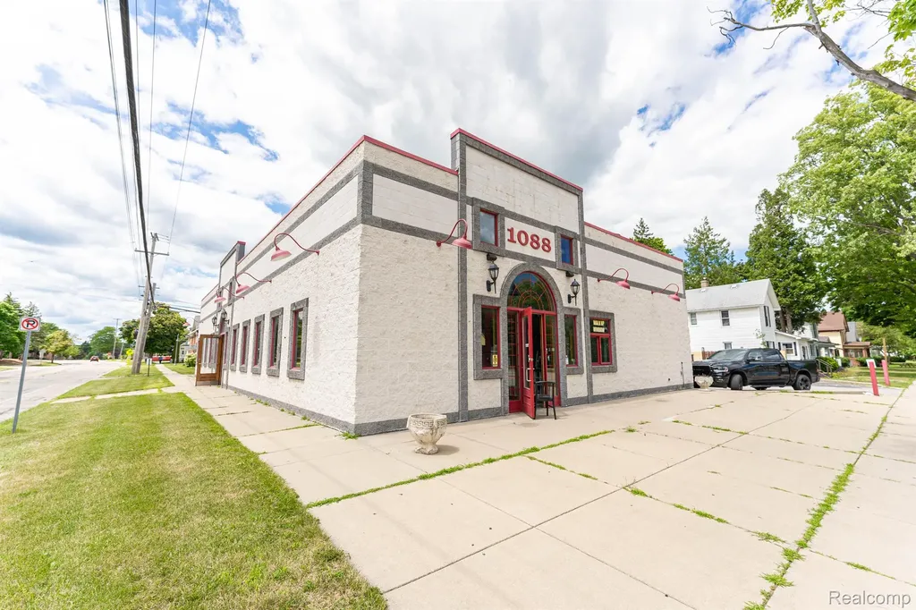 1088 S University Street Mt. Pleasant City MI 48858