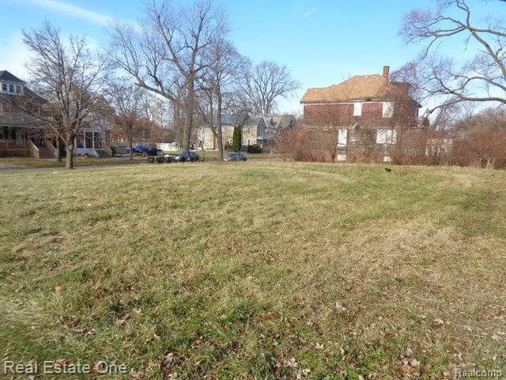 2926 Sheridan Street Detroit City MI 48214