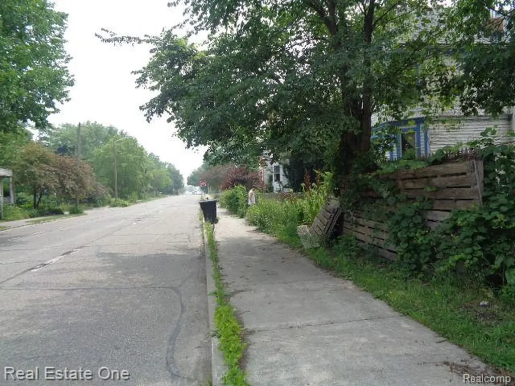 2927 Rosa Parks Boulevard Detroit City MI 48216