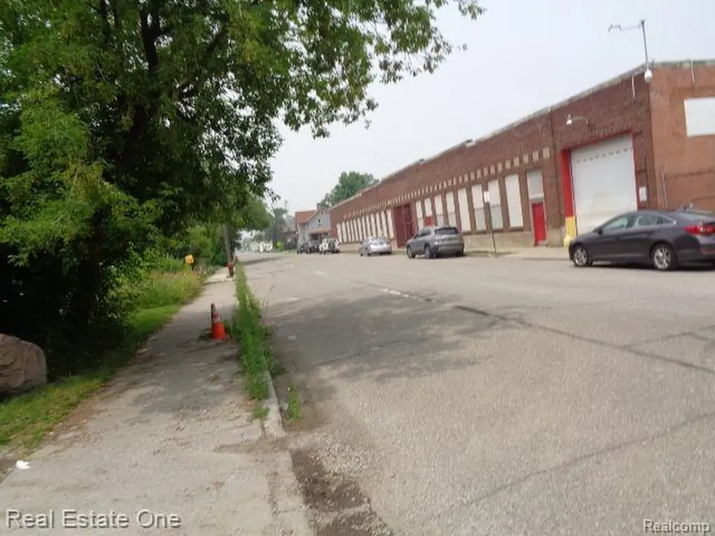 2927 Rosa Parks Boulevard Detroit City MI 48216