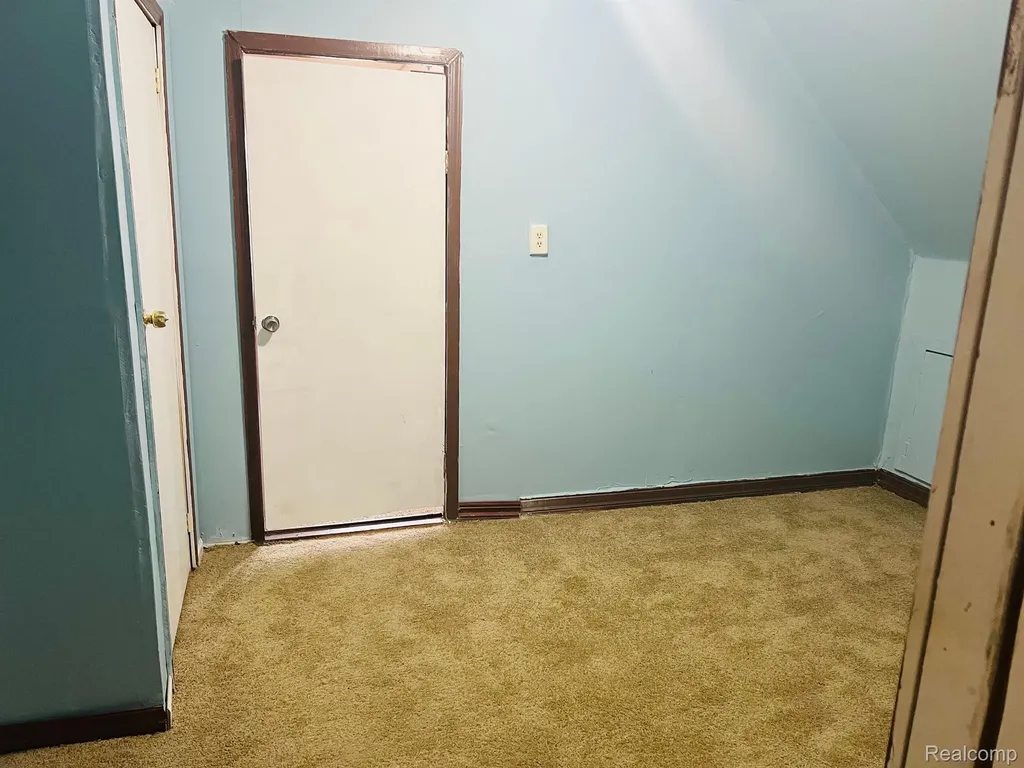 2436 Hewitt Street Hamtramck City MI 48212