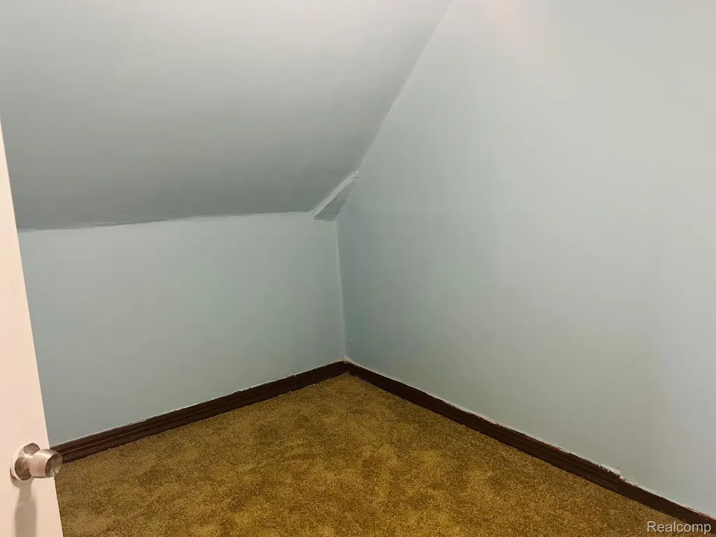 2436 Hewitt Street Hamtramck City MI 48212