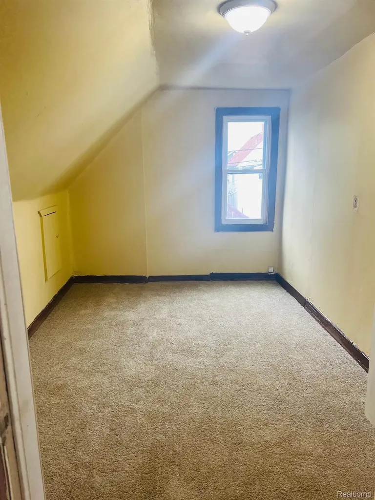 2436 Hewitt Street Hamtramck City MI 48212