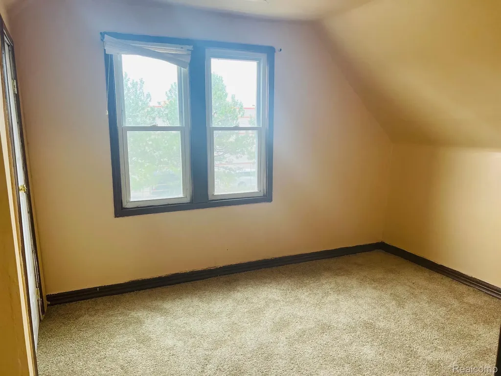 2436 Hewitt Street Hamtramck City MI 48212