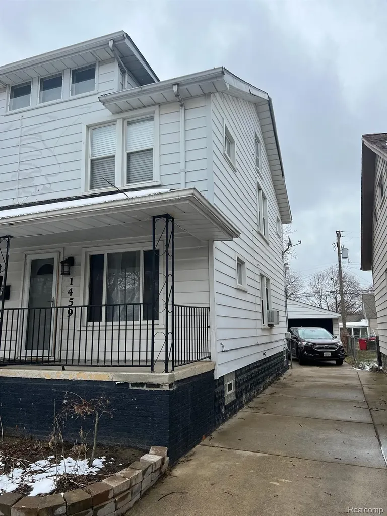 1459 Pingree Avenue Lincoln Park City MI 48146