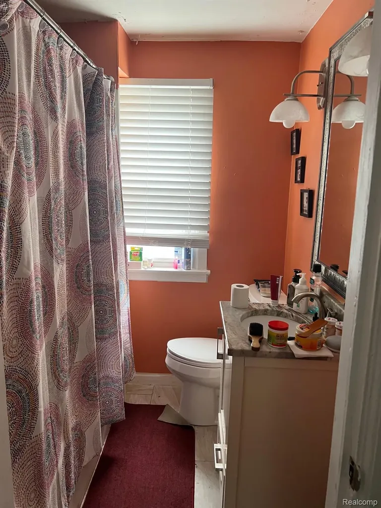 1459 Pingree Avenue Lincoln Park City MI 48146