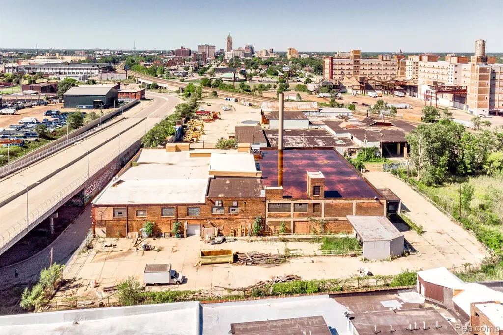 2600 E Grand Boulevard Detroit City MI 48211