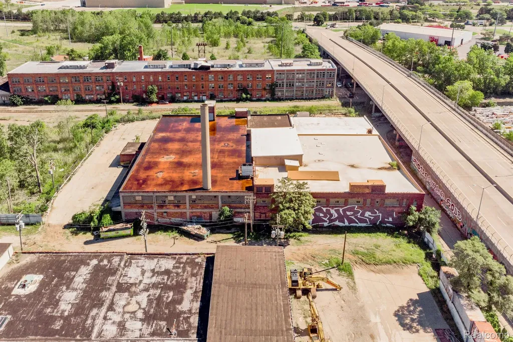 2600 E Grand Boulevard Detroit City MI 48211
