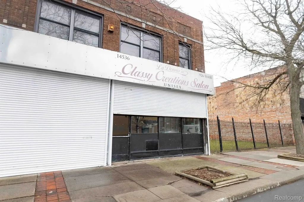 14536 E Jefferson Avenue Detroit City MI 48215