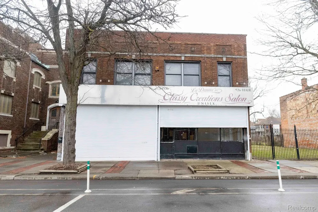 14536 E Jefferson Avenue Detroit City MI 48215
