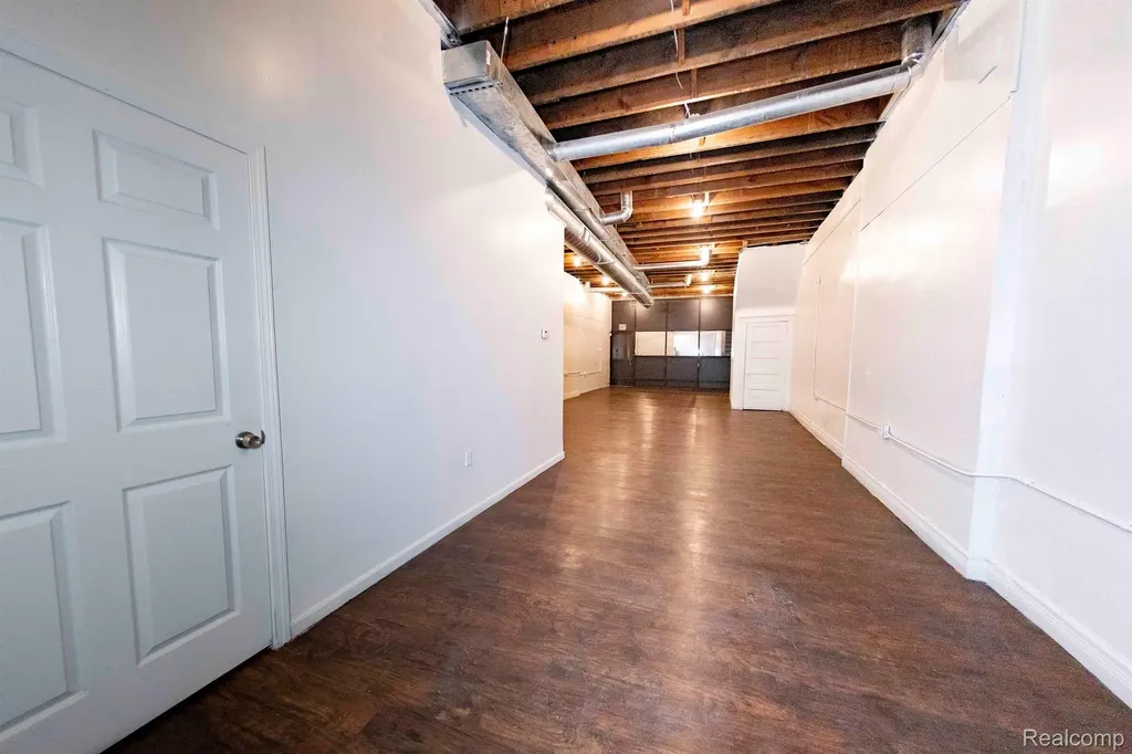 14536 E Jefferson Avenue Detroit City MI 48215
