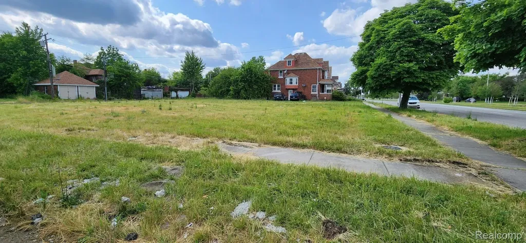 885 E Grand Boulevard Detroit City MI 48207
