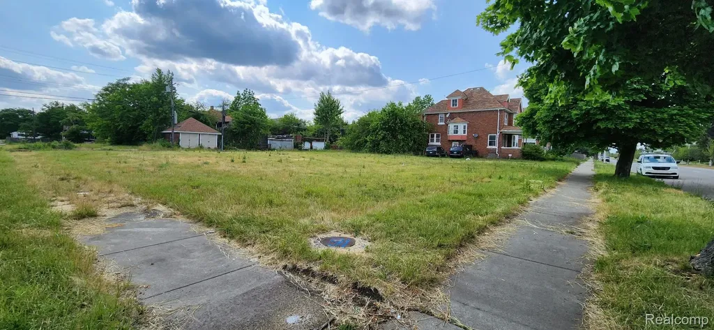 885 E Grand Boulevard Detroit City MI 48207