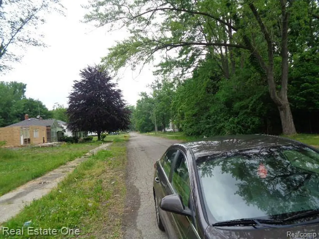 19411 Kentfield Street Detroit City MI 48219