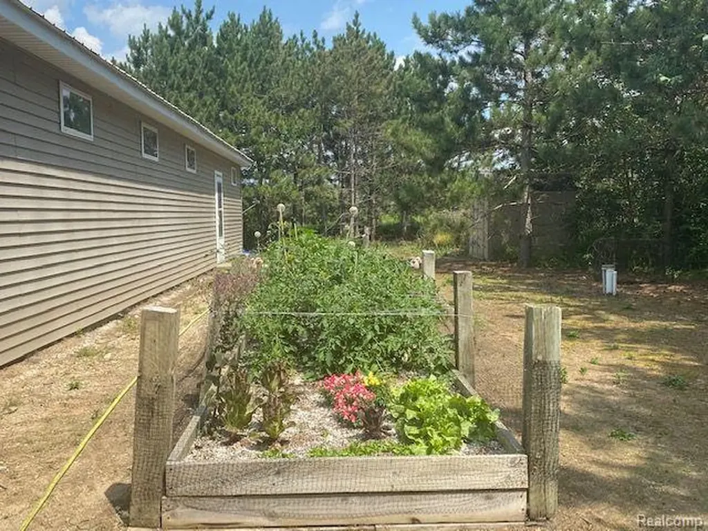 19567 L Drive N Lee Township MI 49068