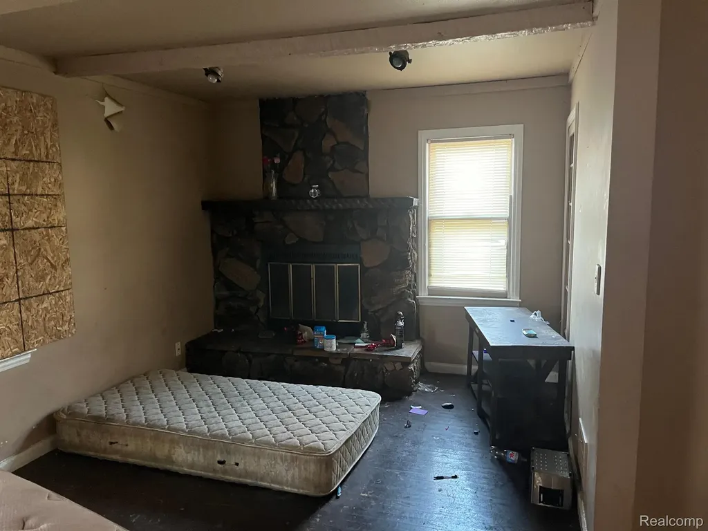 5951 Radnor Street Detroit City MI 48224