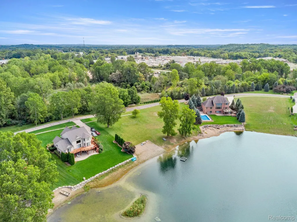 4544 Coastal Parkway White Lake Charter Township MI 48386
