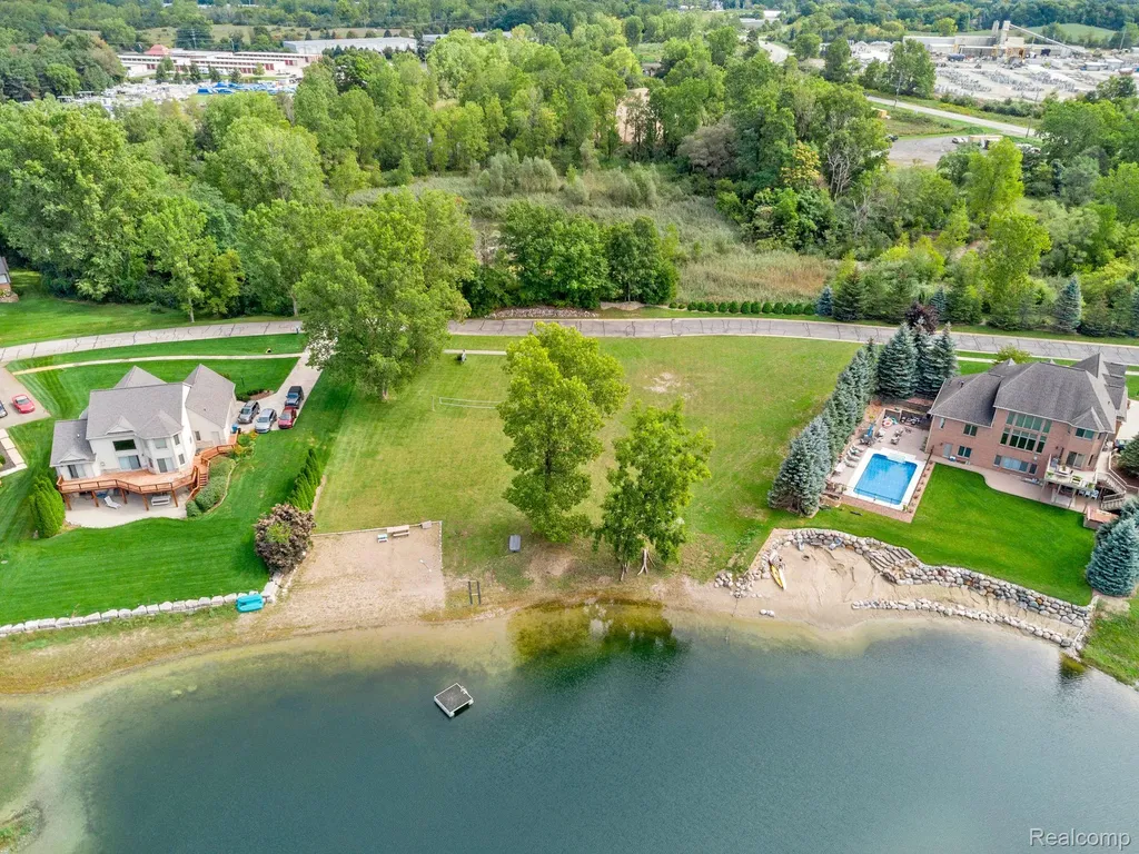 4544 Coastal Parkway White Lake Charter Township MI 48386