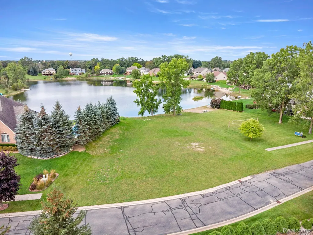 4544 Coastal Parkway White Lake Charter Township MI 48386