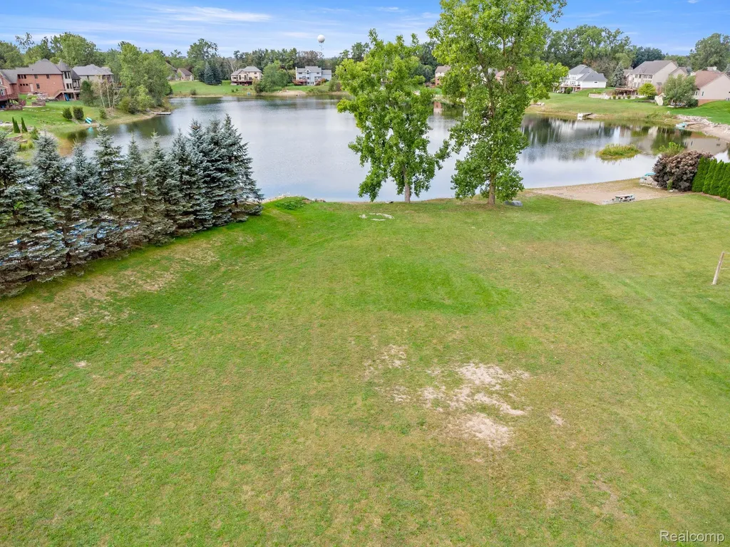 4544 Coastal Parkway White Lake Charter Township MI 48386