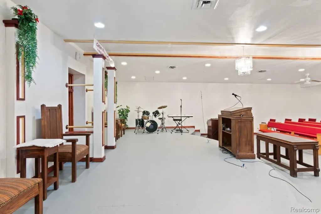 1900 E Grand Boulevard Detroit City MI 48211