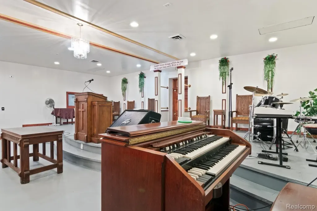 1900 E Grand Boulevard Detroit City MI 48211