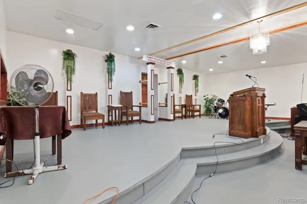 1900 E Grand Boulevard Detroit City MI 48211
