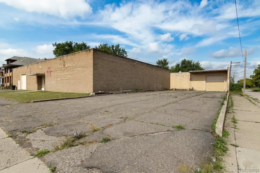 1900 E Grand Boulevard Detroit City MI 48211