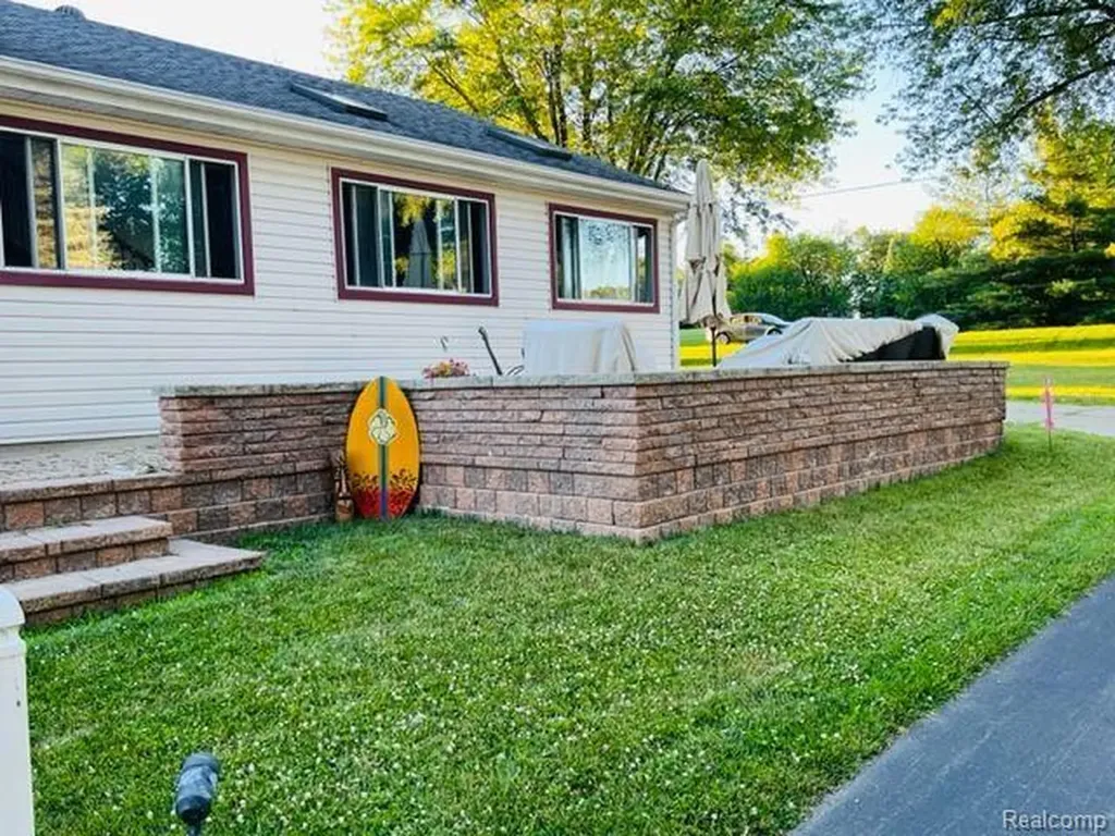 5935 Tower Drive Woodstock Township MI 49253