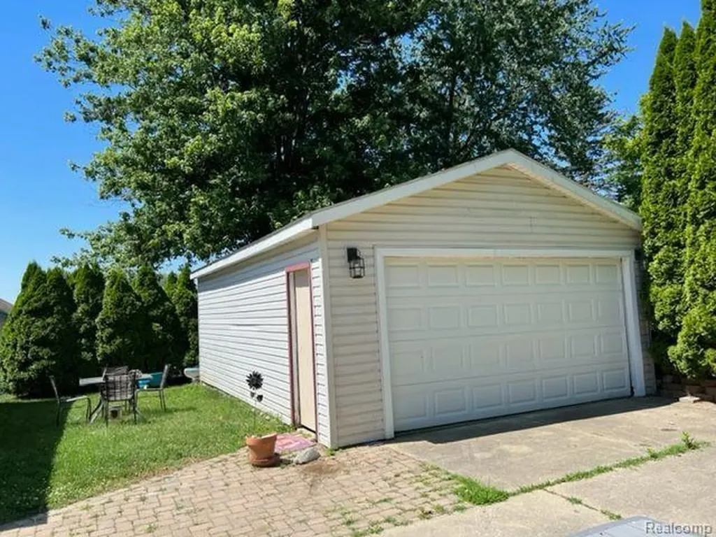 5935 Tower Drive Woodstock Township MI 49253