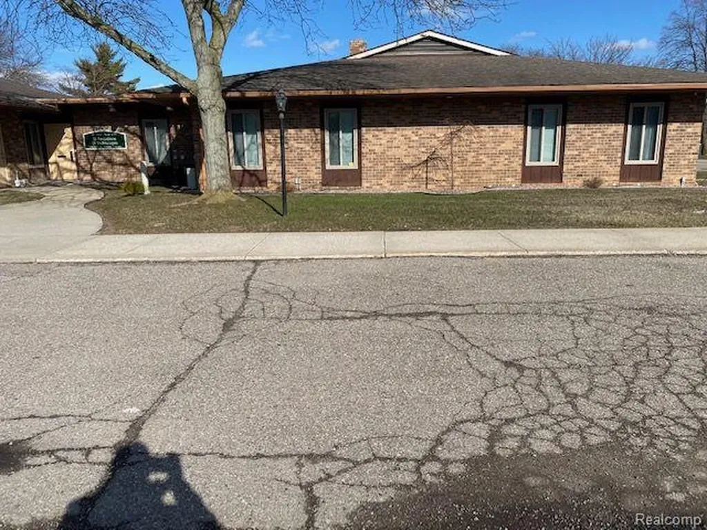 1134 S Linden Road Flint City MI 48532