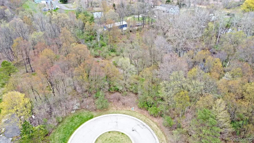 207 Astor Knolls Drive Groveland Township MI 48462