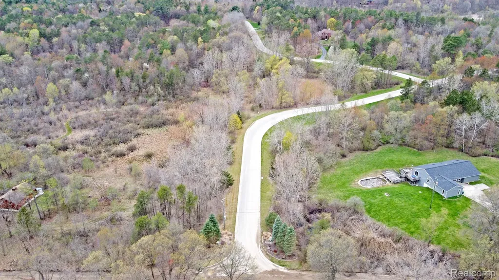 207 Astor Knolls Drive Groveland Township MI 48462