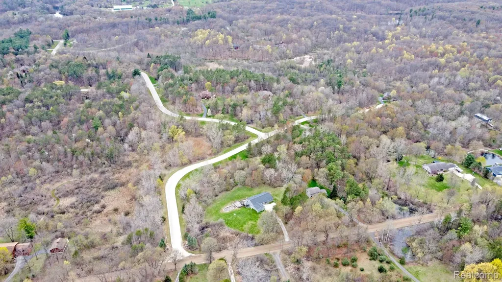 207 Astor Knolls Drive Groveland Township MI 48462