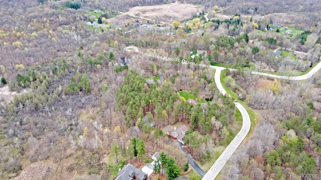 207 Astor Knolls Drive Groveland Township MI 48462
