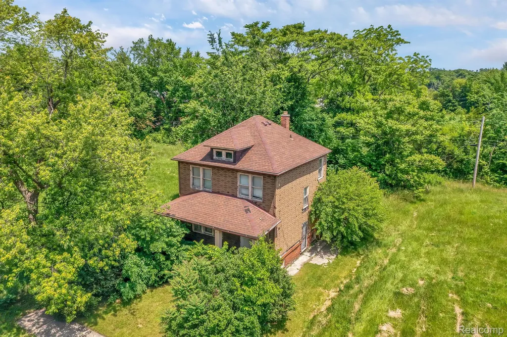 1526 Dickerson Street Detroit City MI 48215
