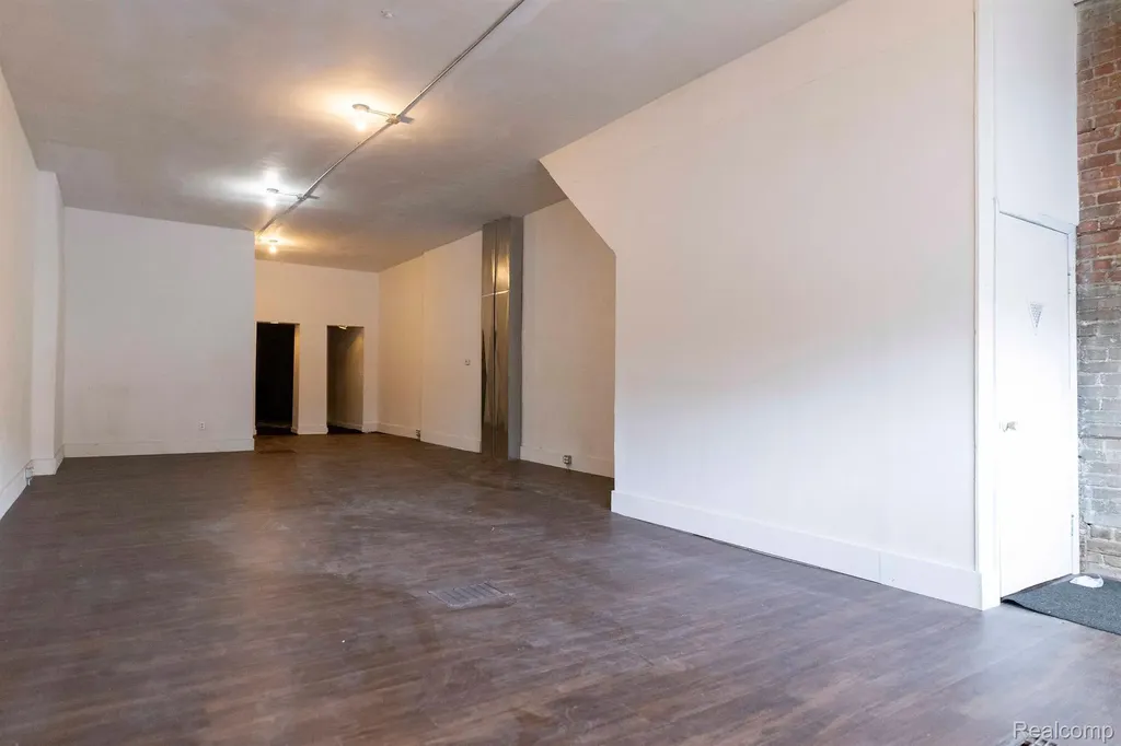 14536 E Jefferson Avenue Detroit City MI 48215