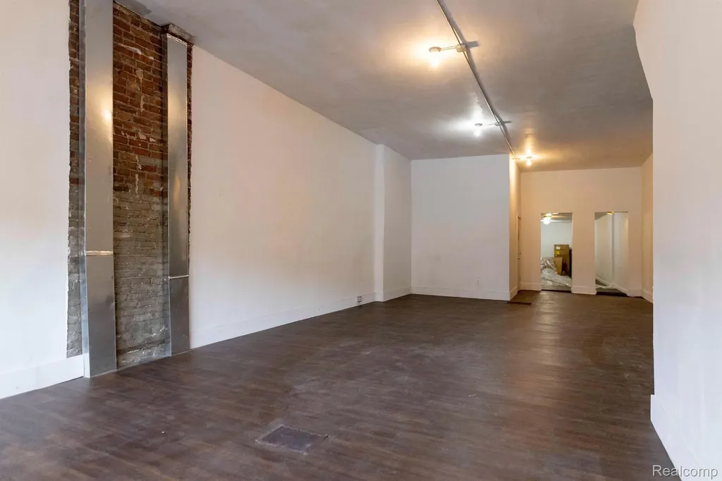 14536 E Jefferson Avenue Detroit City MI 48215