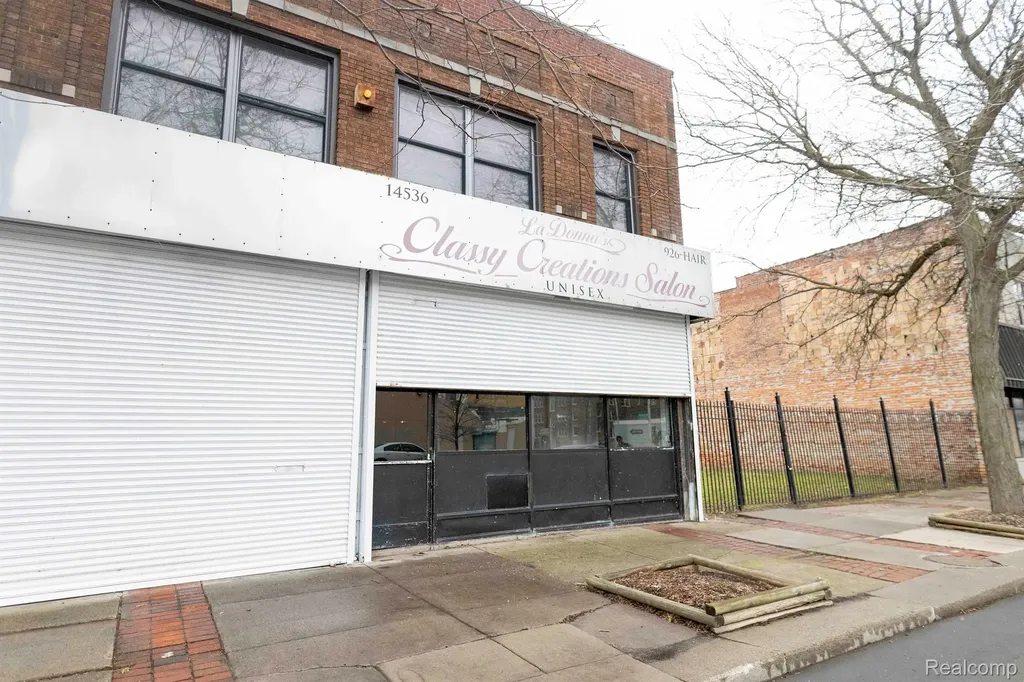14536 E Jefferson Avenue Detroit City MI 48215