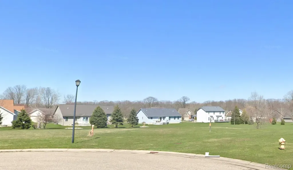 5442 Meadow Creek Flint Charter Township MI 48532