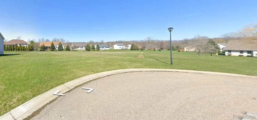 5442 Meadow Creek Flint Charter Township MI 48532