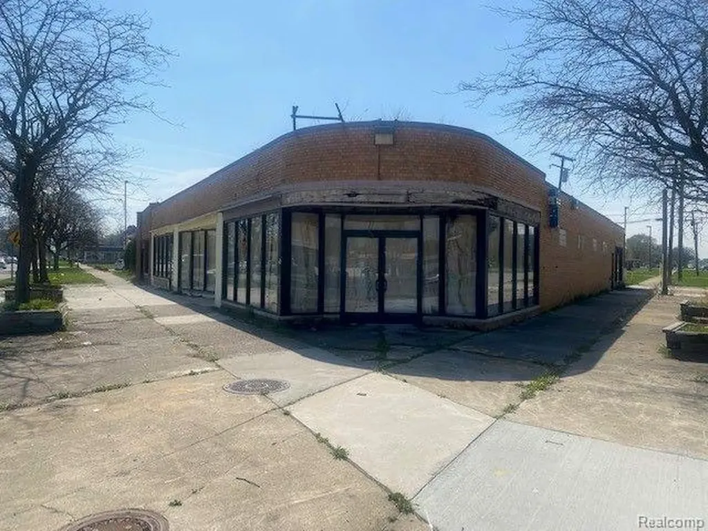 19151 Kelly Road Detroit City MI 48224