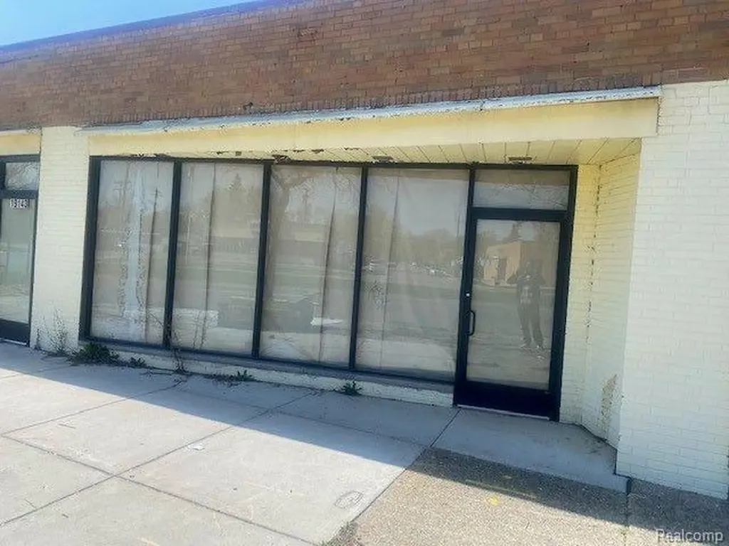 19151 Kelly Road Detroit City MI 48224