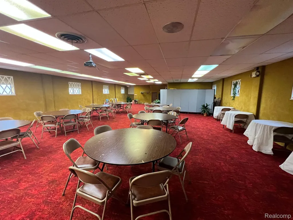 17901 Collinson Avenue Eastpointe City MI 48021