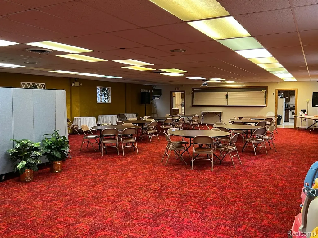 17901 Collinson Avenue Eastpointe City MI 48021