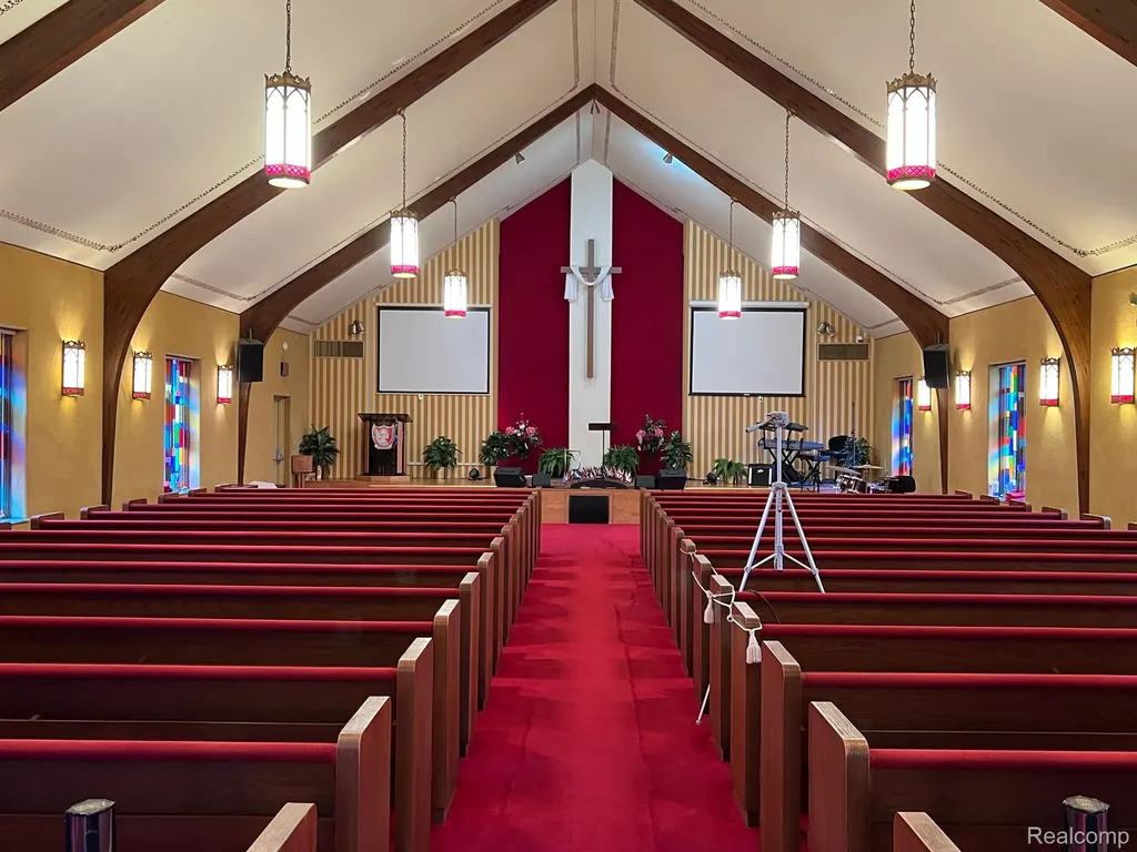 17901 Collinson Avenue Eastpointe City MI 48021