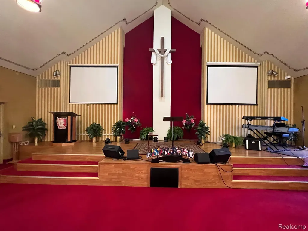 17901 Collinson Avenue Eastpointe City MI 48021