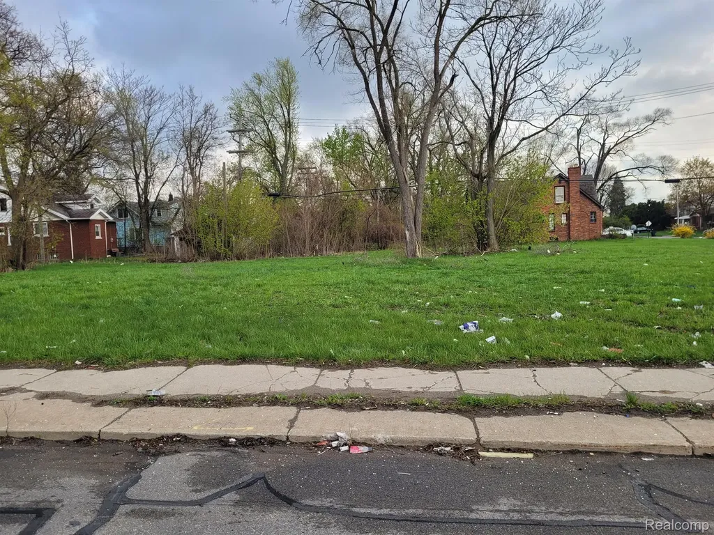 15335 Schoolcraft Street Detroit City MI 48227