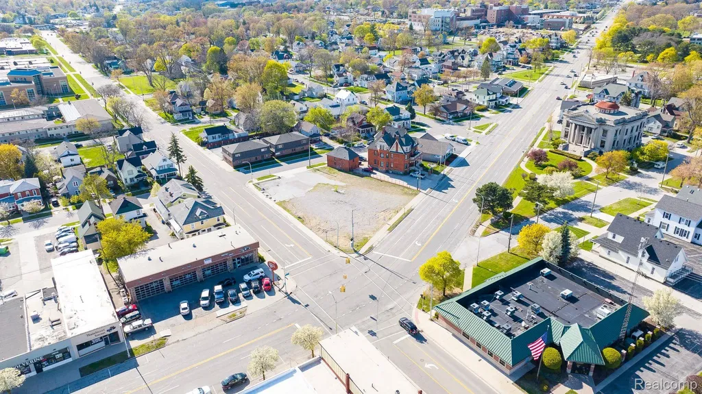 805 Pine Grove Avenue Port Huron City MI 48060